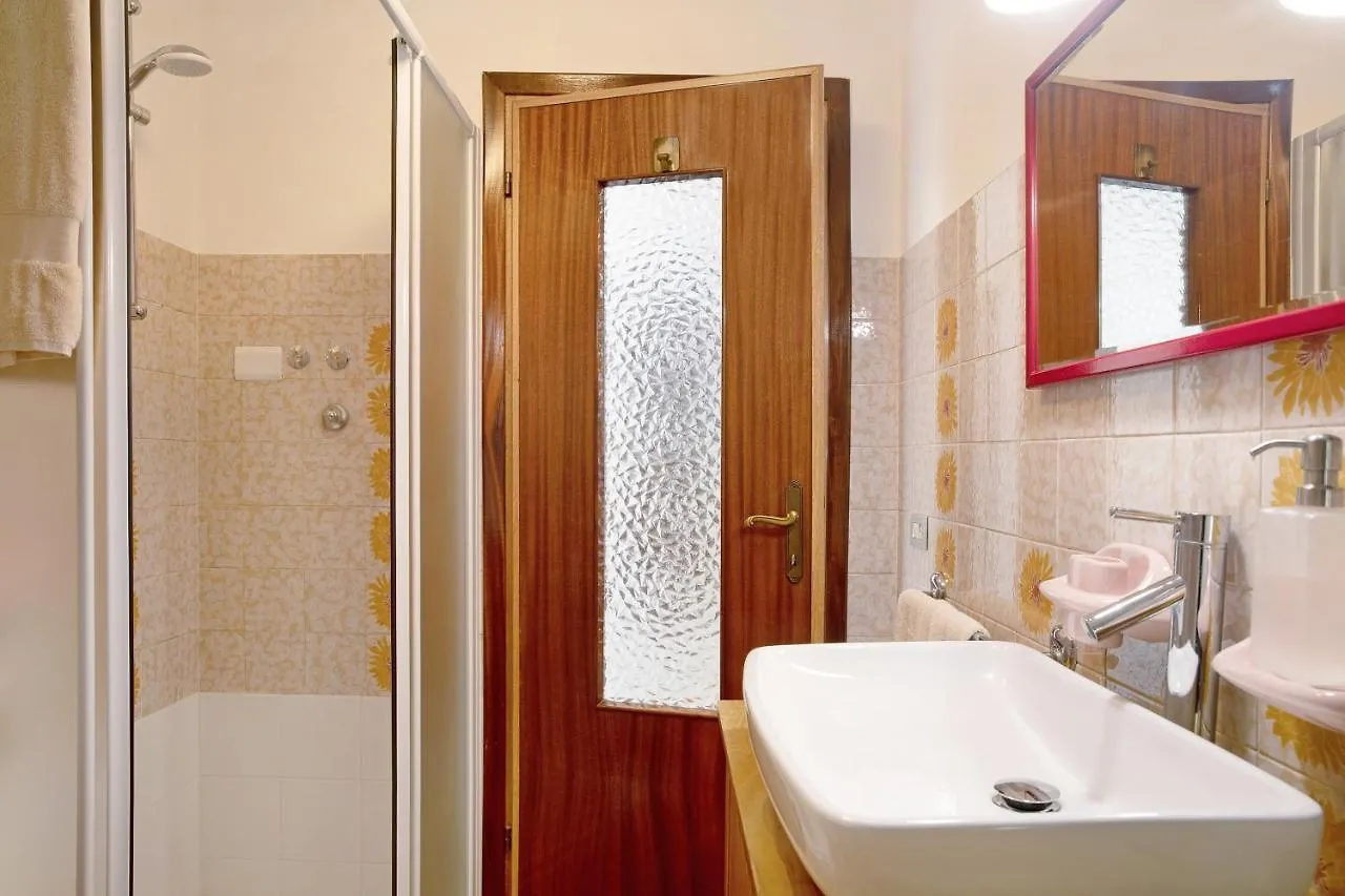 Casa Placida Teglio 0*,  Italië